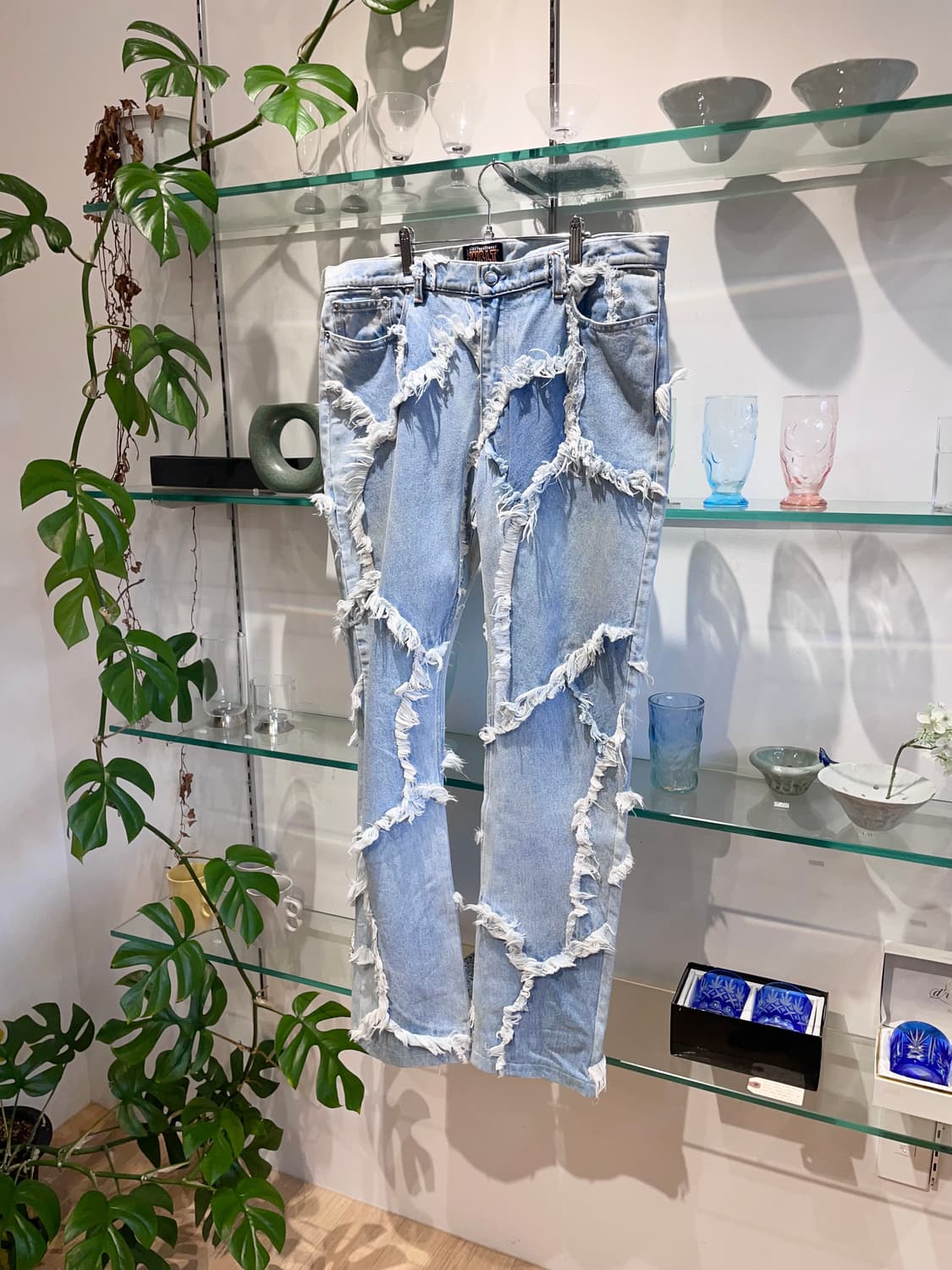 90’s 월터 반 베이렌동크 distressed denim pants 상품이미지5