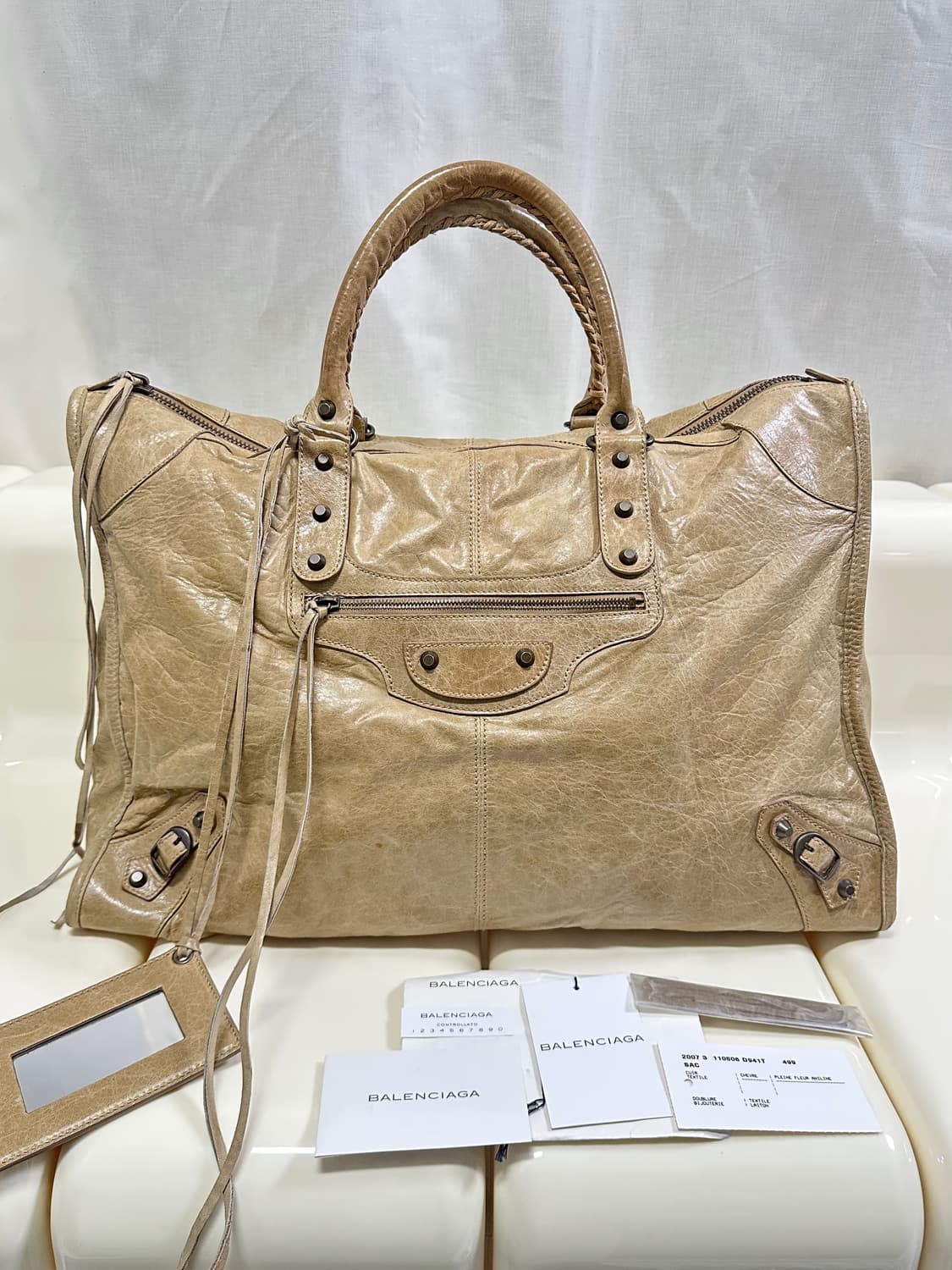 [A 정품] 발렌시아가 시티 모터백 위켄더 카라멜브라운 상품이미지1