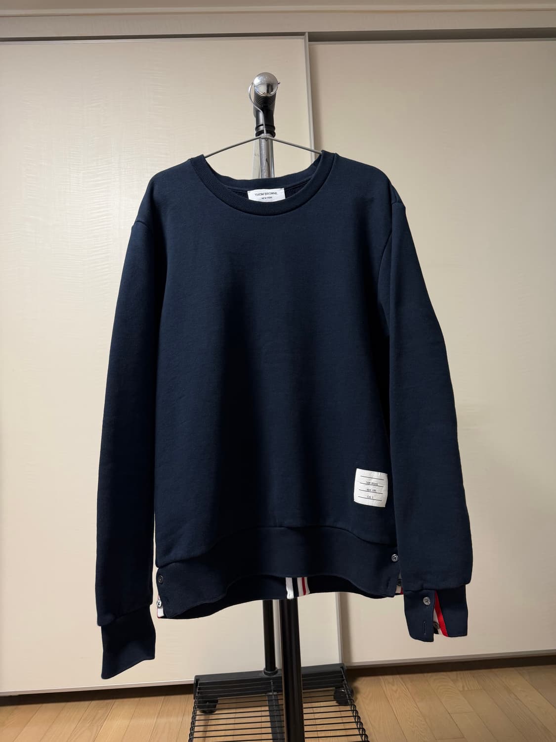 (신형)톰브라운 백삼선 맨투맨 3사이즈 상품이미지2