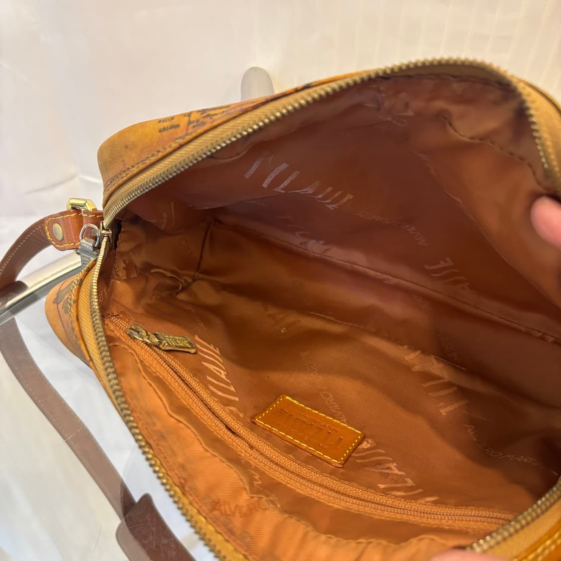 정품 알비에로 마르티니 크로스백     상품이미지8