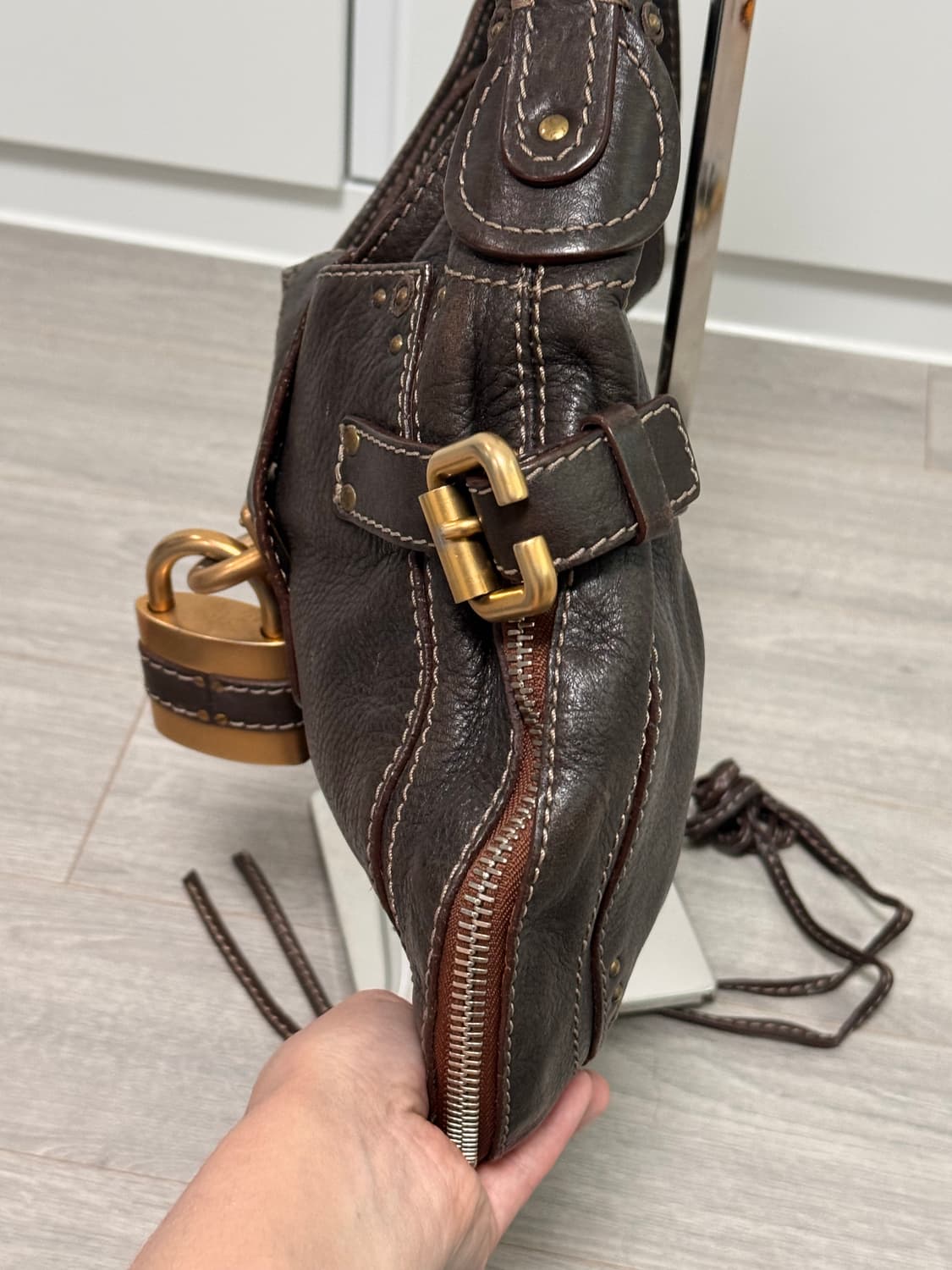 정품 chloe 끌로에 패딩턴 라인 숄더백 다크브라운 상태 A 상품이미지4