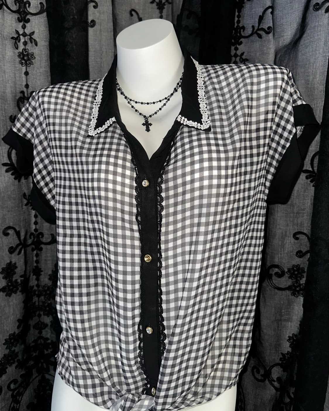 black gingham tie-front blouse 상품이미지2