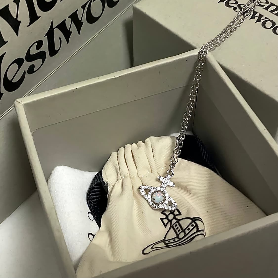 풀박스) 비비안웨스트우드 오팔 펜던트 목걸이 상품이미지1