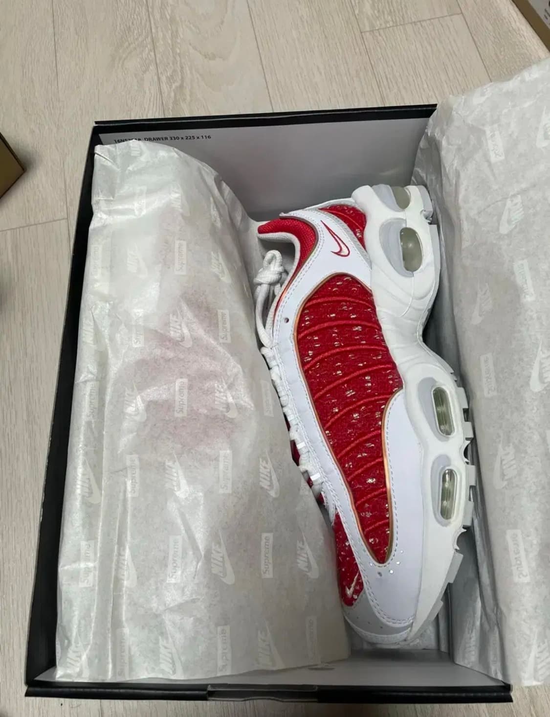 나이키 슈프림 테일윈드 맥스 상품이미지1