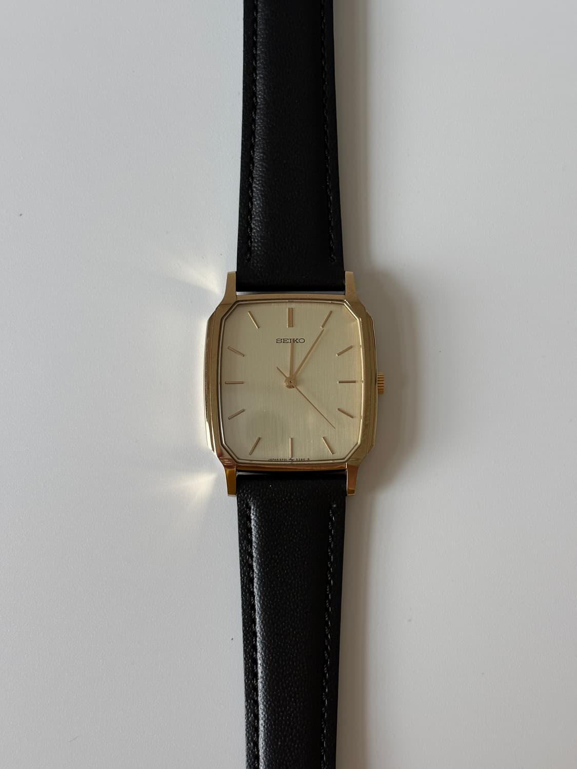 빈티지시계 1980년대 골드 탱크 쿼츠 남성 상품이미지1