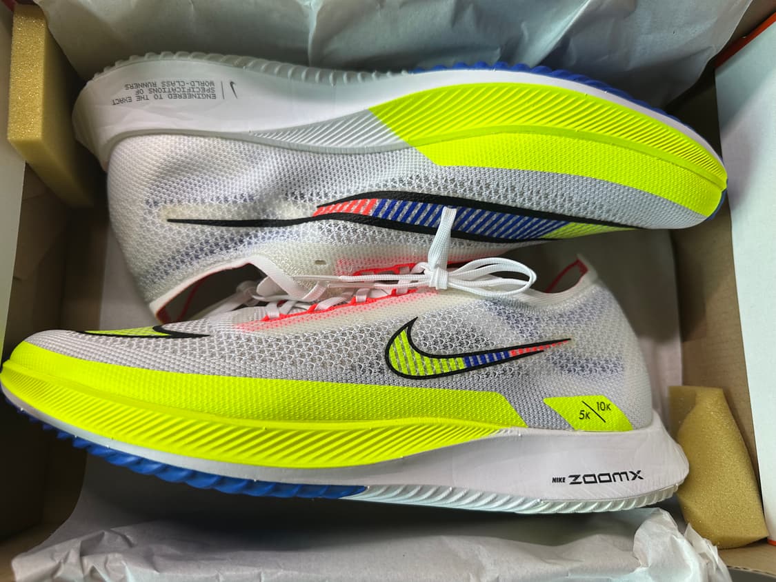 나이키 줌x 스트릭 플라이 화이트 볼트 상품이미지1