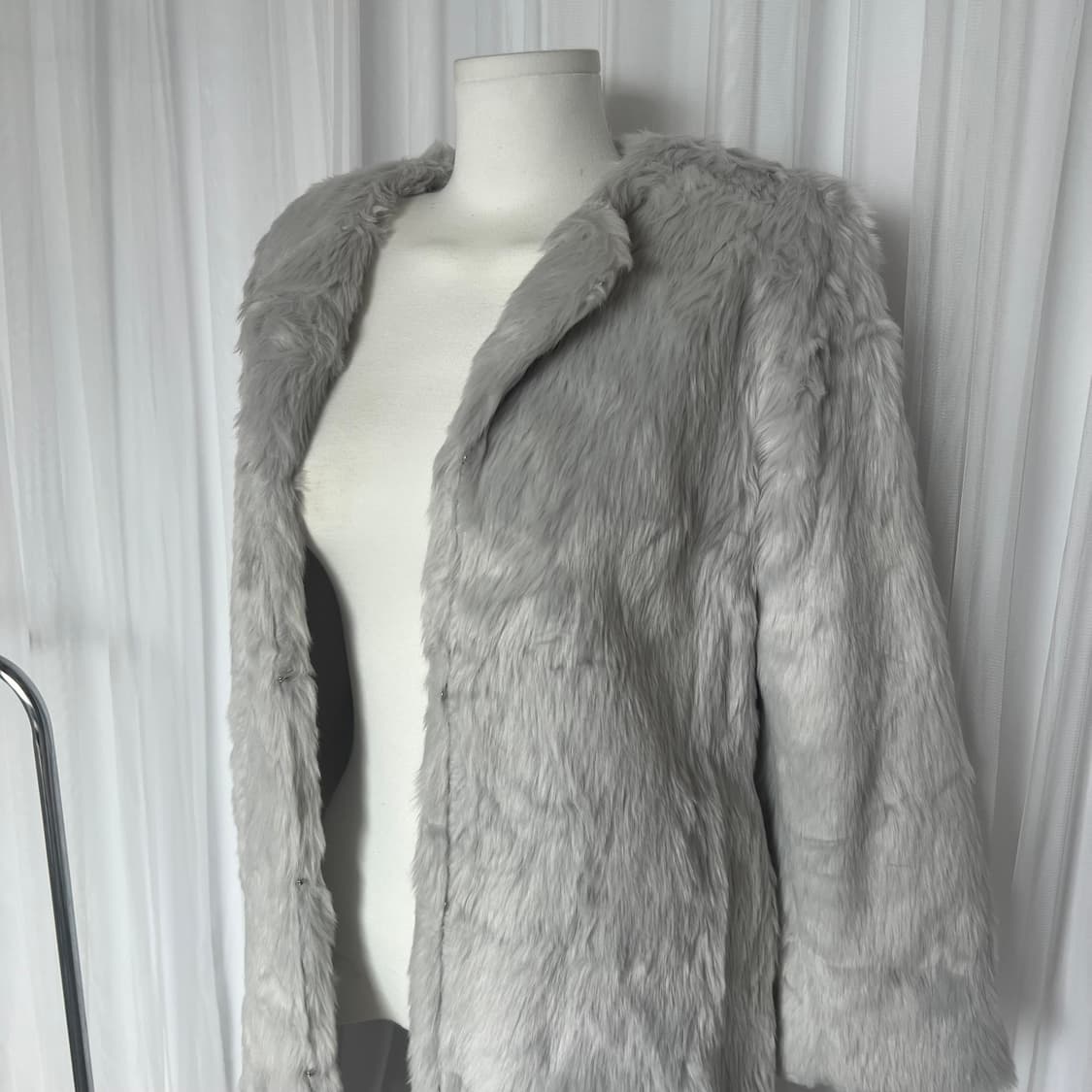 연그레이 롱 페이크퍼자켓 상품이미지1