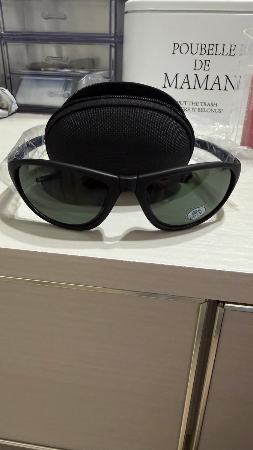 몽벨 접이식 선글라스 블랙 편광 상품이미지1