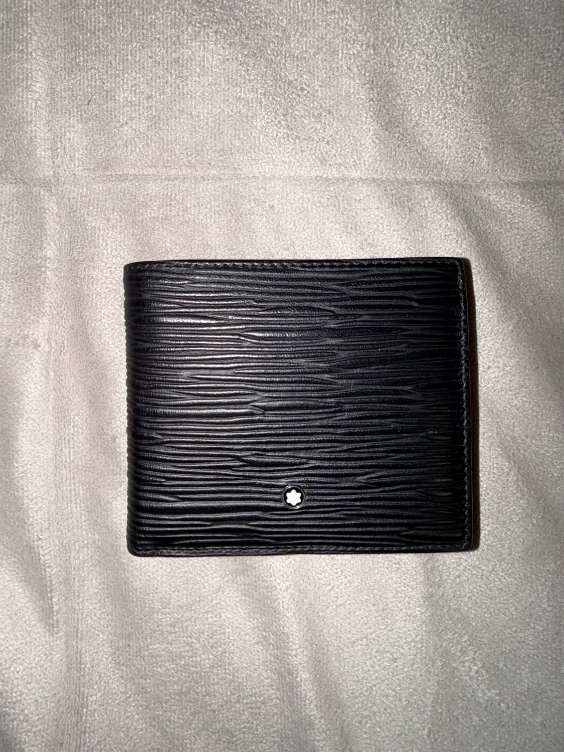 몽블랑 4810 반지갑 상품이미지2