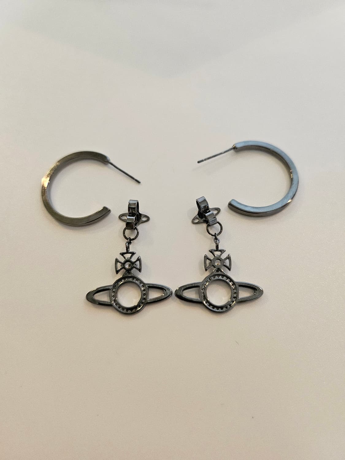 비비안웨스트우드 업사이클링 후프링 귀걸이 상품이미지6