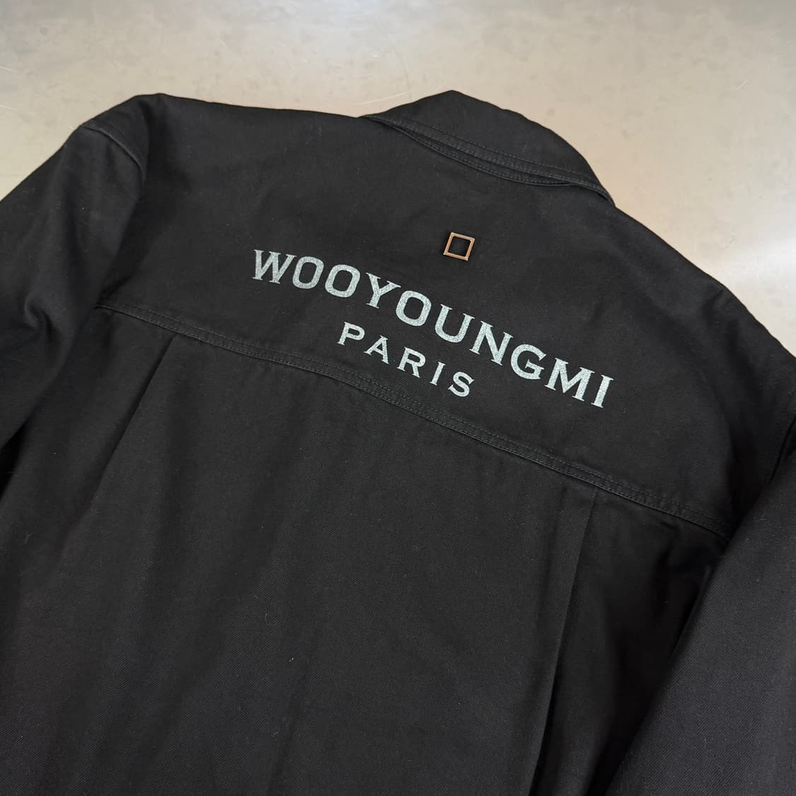 [리오브] 우영미 백로고 데님 셔츠 상품이미지3