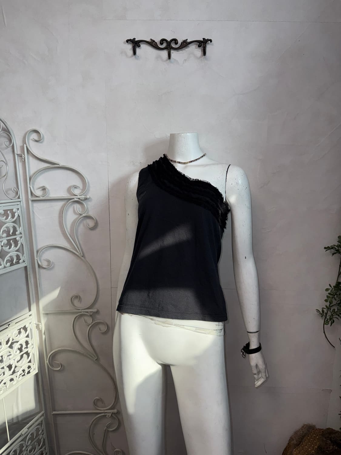 MOSCHINO jeans black 언발 오프숄더 슬리브리스 상품이미지2