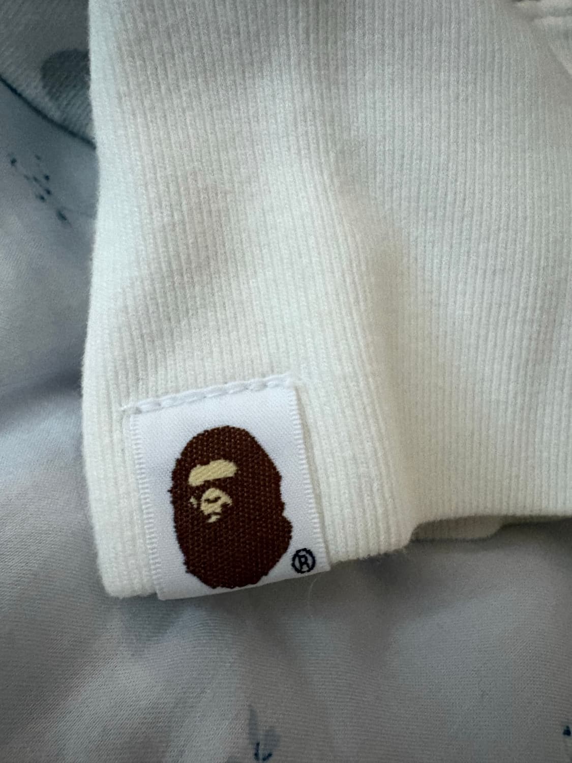 (렌티큘러 로고)(야광)베이프 릴렉스드 스페이스 카모 크루넥 화이트 상품이미지4