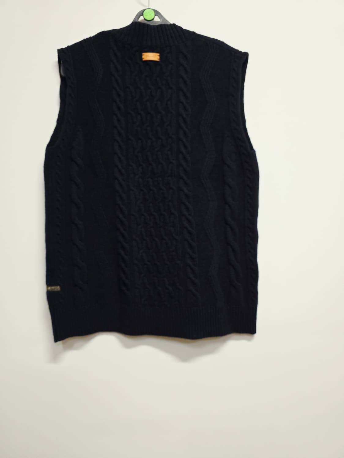 thurthday island 케이블 니트 조끼 네이비 상품이미지5