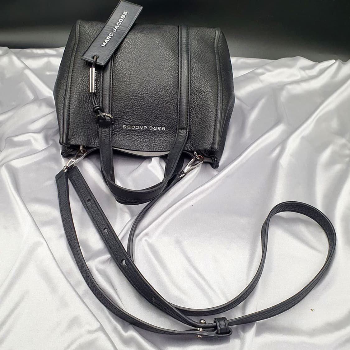 마크제이콥스 사각 크로스백 중고 가방 은피아노 상품이미지5