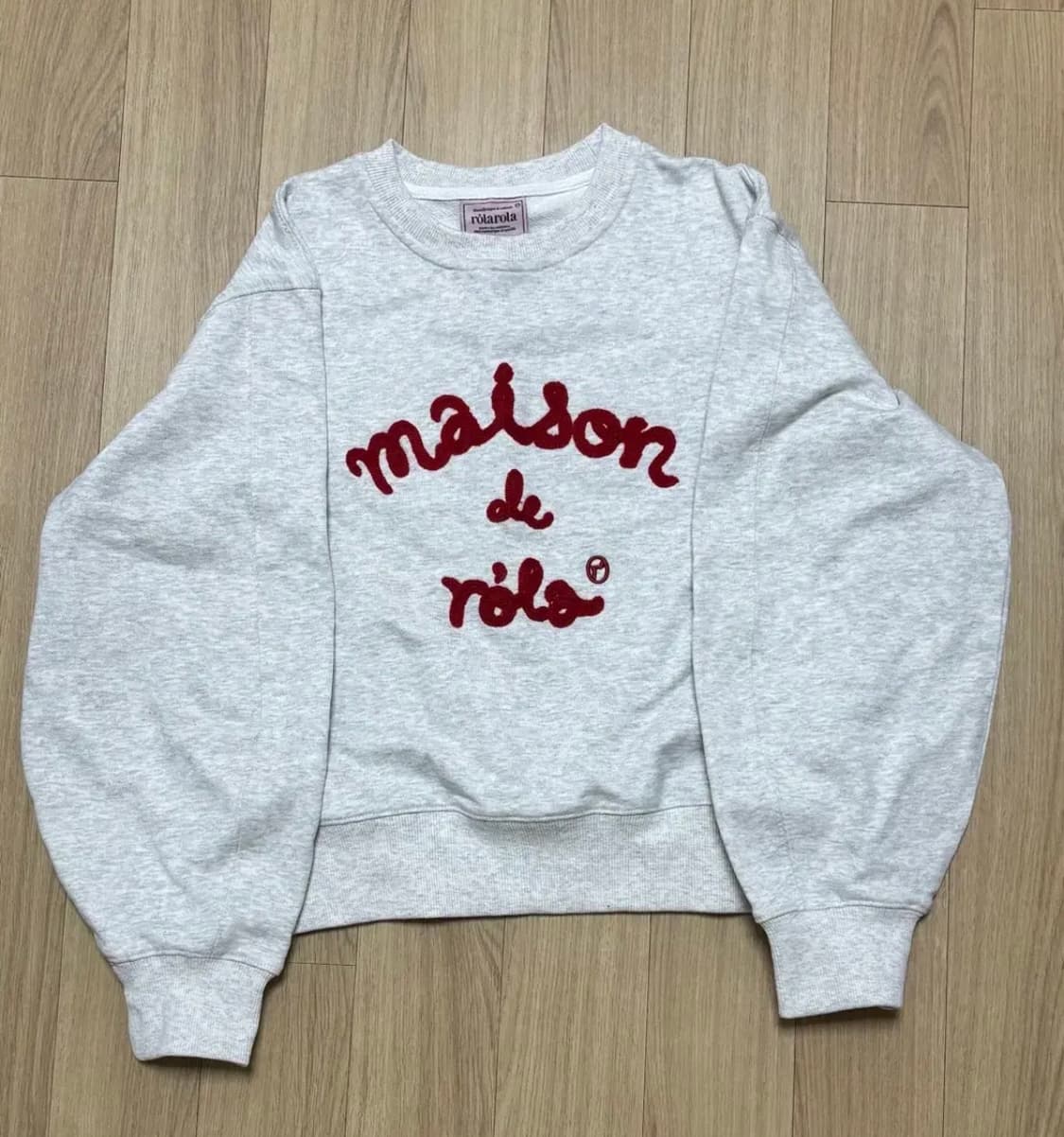 로라로라 MAISON DE ROLA 스웨트셔츠 라이트그레이 크롭 맨투맨 상품이미지1