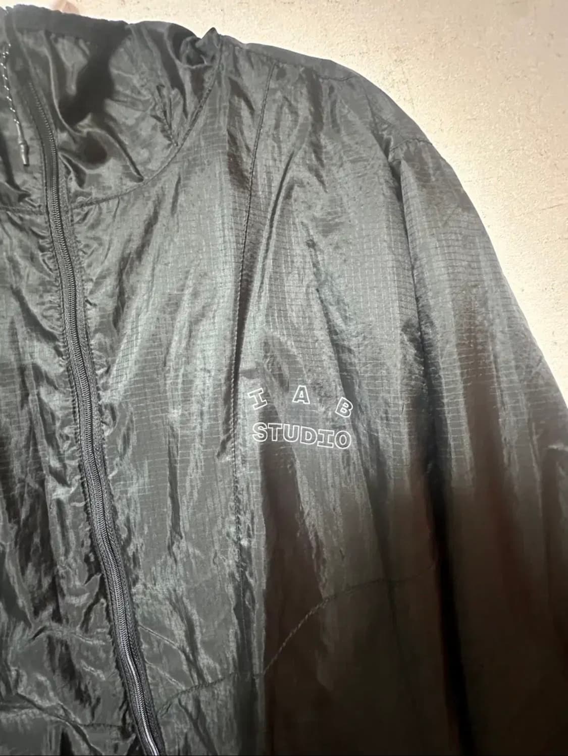 아이앱 스튜디오 바람막이 L 상품이미지3