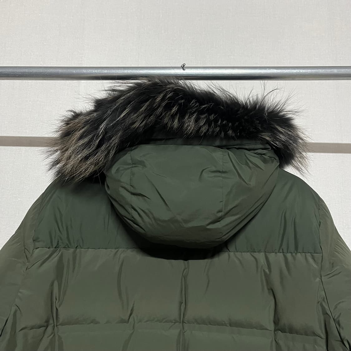 아이더 후드털 카키색 롱패딩 M 상품이미지5