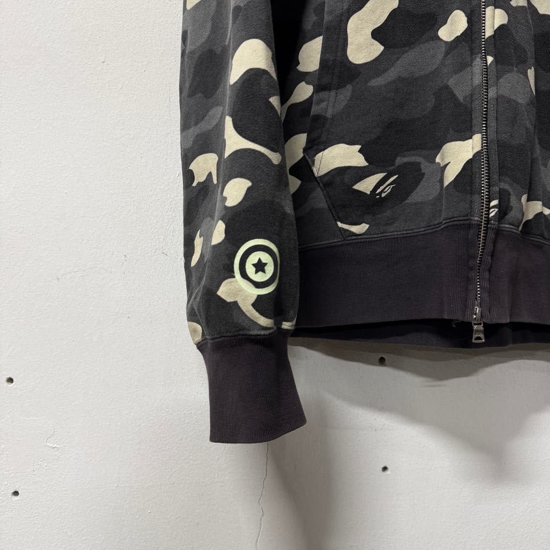 정품 베이프 흑계 시티 카모 샤크 풀 집업 후디 (야광) 상품이미지3