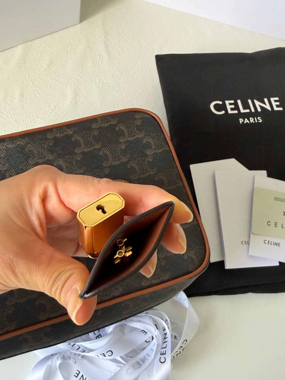 셀린느 트리옹프 베니티 케이스 상품이미지8