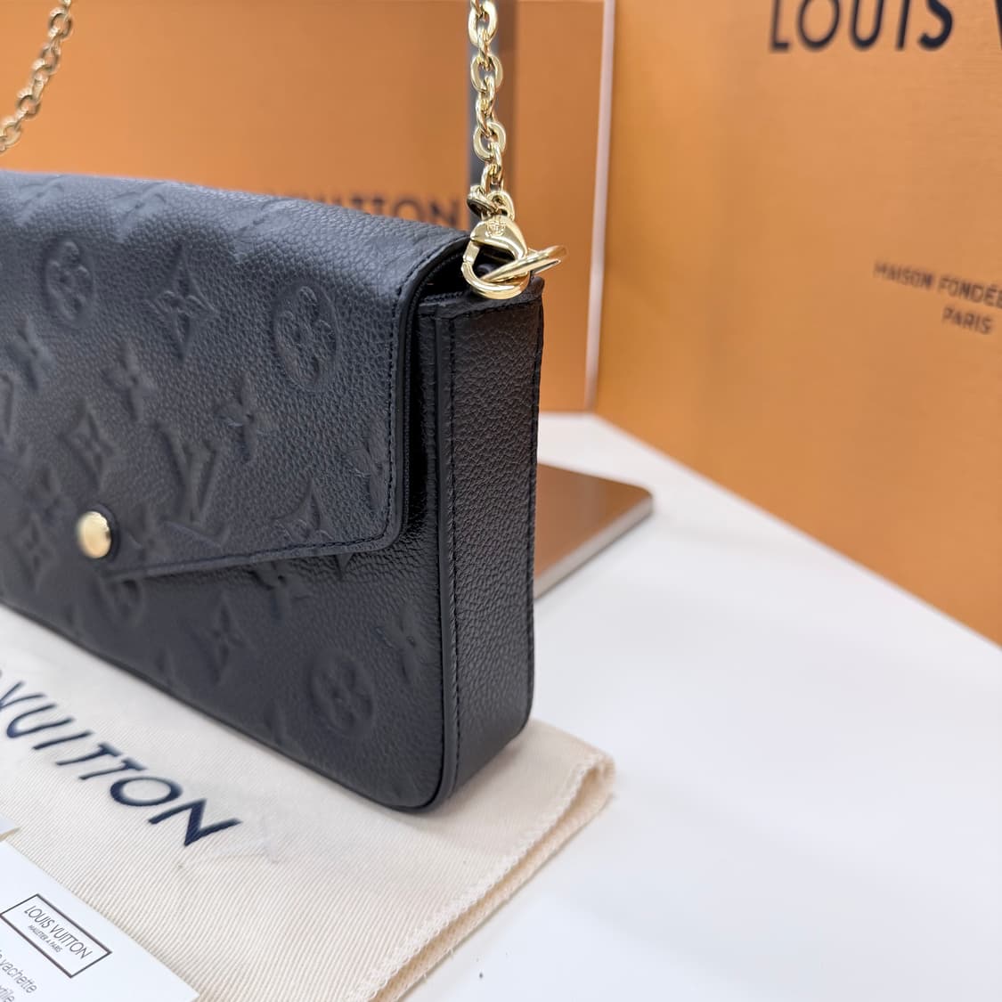 [S+급/OS] 루이비통 포쉐트 펠리시 모노그램 앙프렝뜨 여성백 가방 상품이미지3