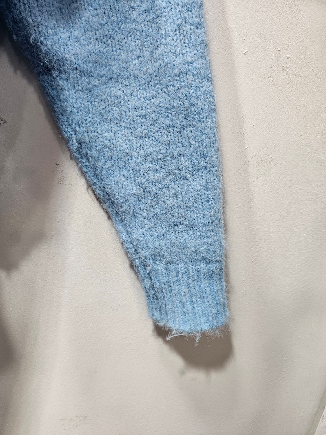 울혼방 브이넥 루즈핏 니트 Free 상품이미지6