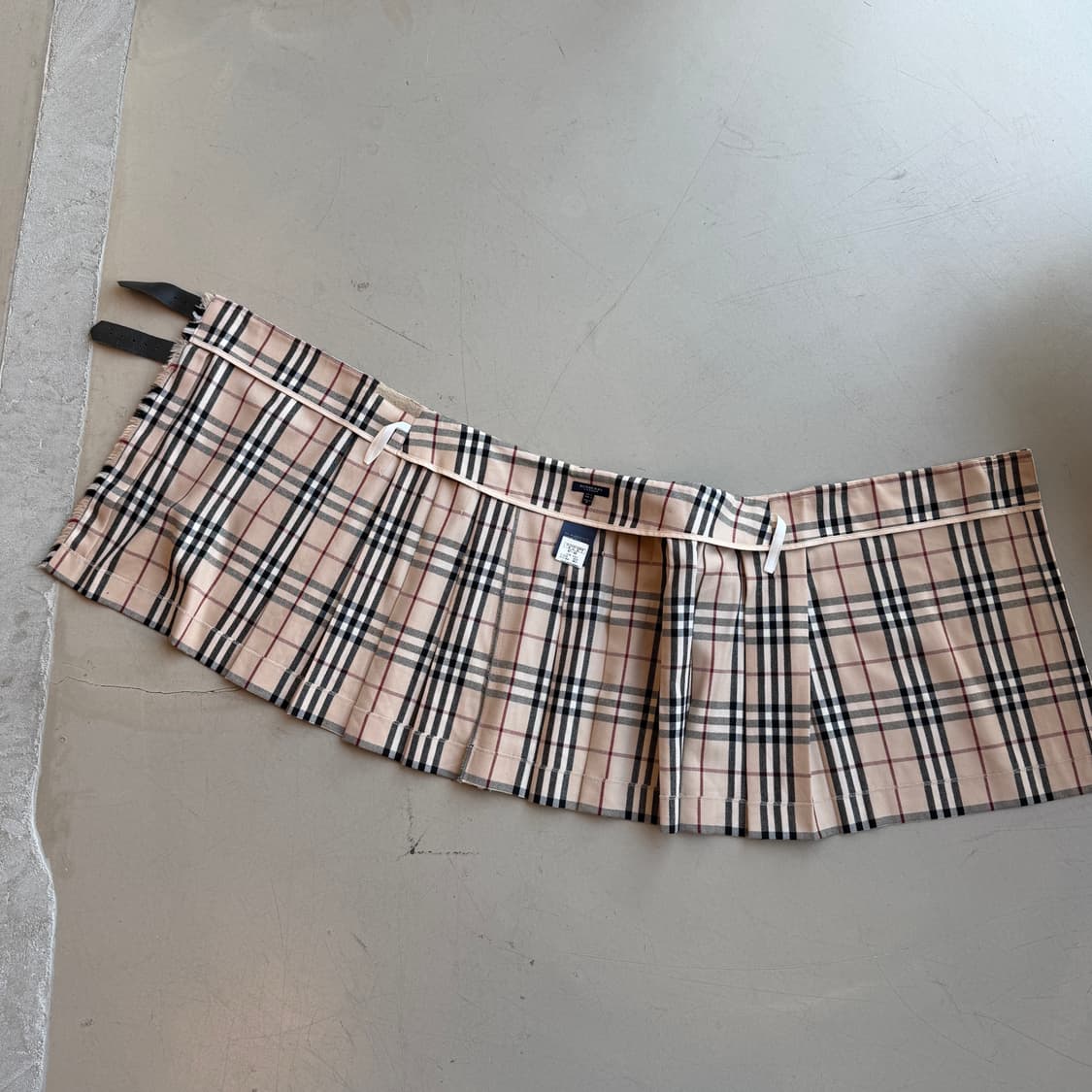버버리 레더벨트 노바체크 스커트 상품이미지2