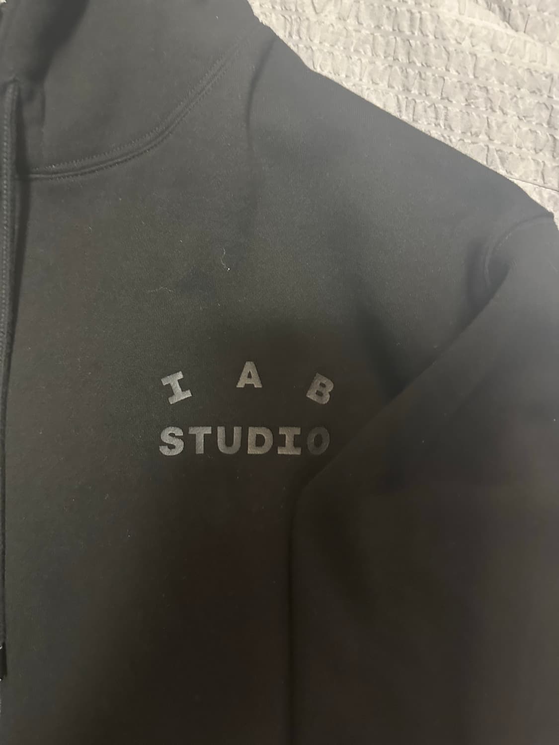 IAB STUDIO  X JTBC 스태프 후드집업 상품이미지6