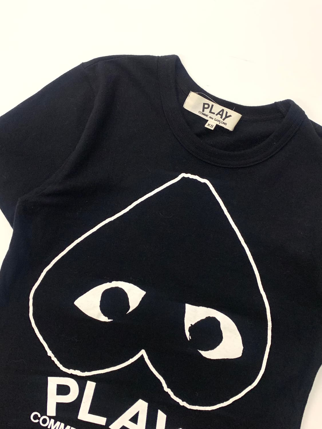 COMMEdesGARCONS 꼼데가르송 블랙 플레이 로고 티셔츠 상품이미지4