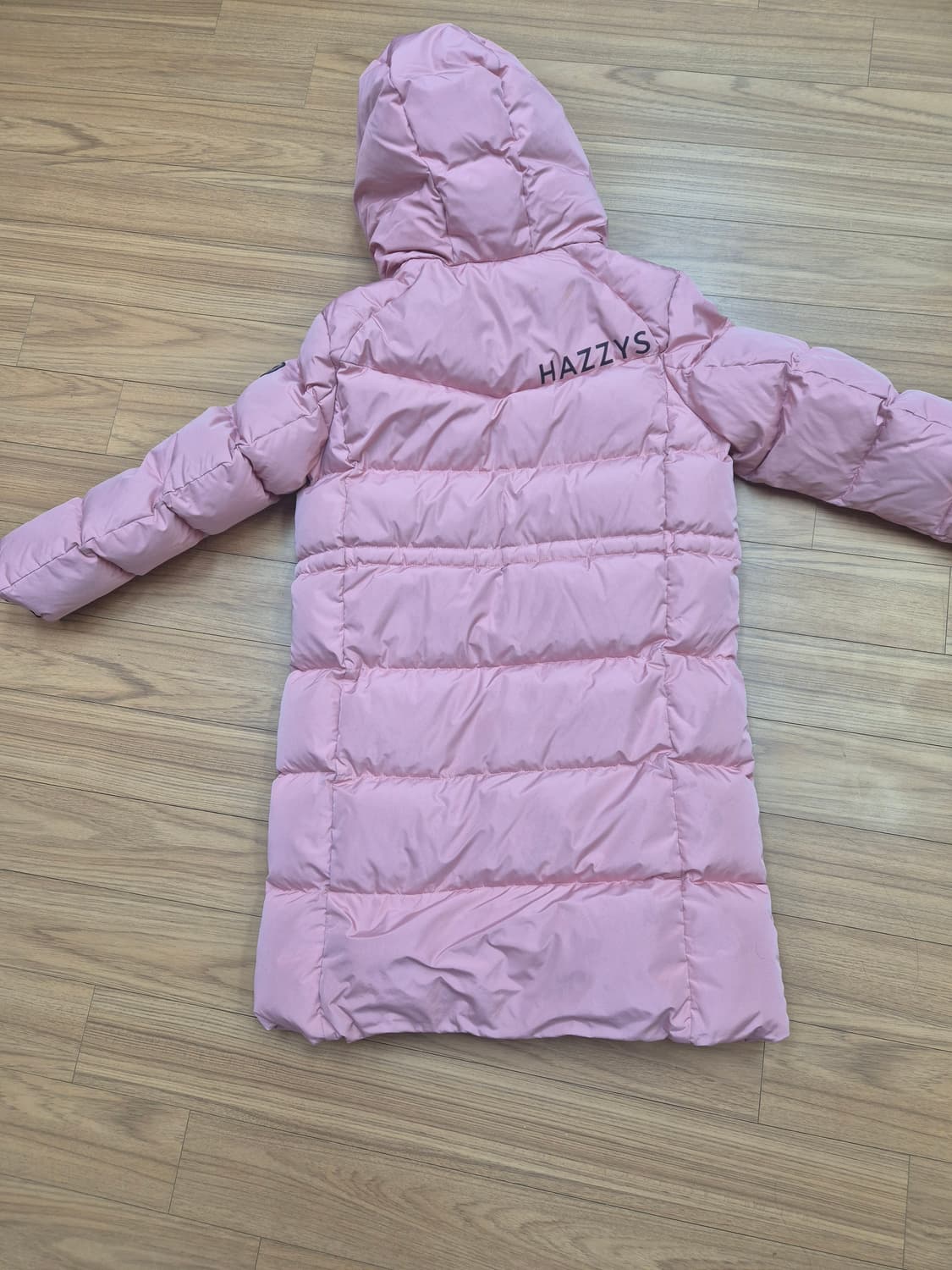 헤지스 키즈 핑크 롱패딩, 사이즈는 145입니다. 엉덩이 덮는 기장이라  상품이미지2