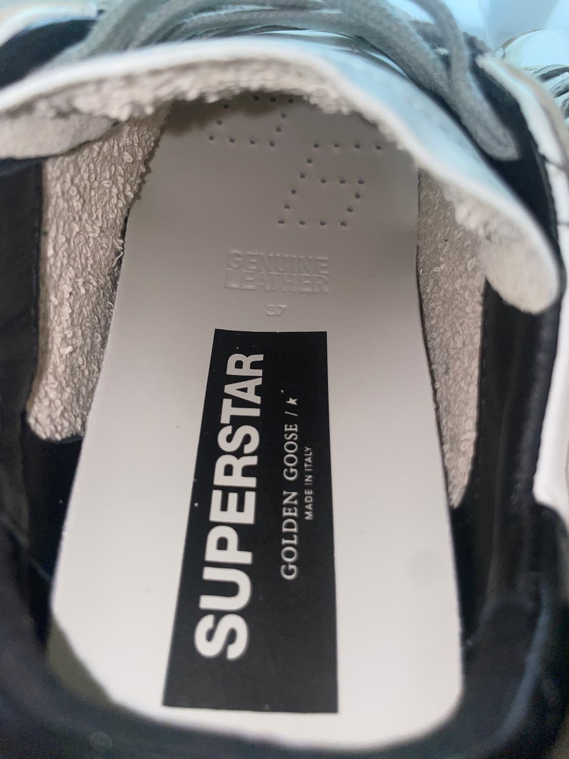 골든구스 슈퍼스타 화이트 블랙탭  37(새제품)미사용품 상품이미지7