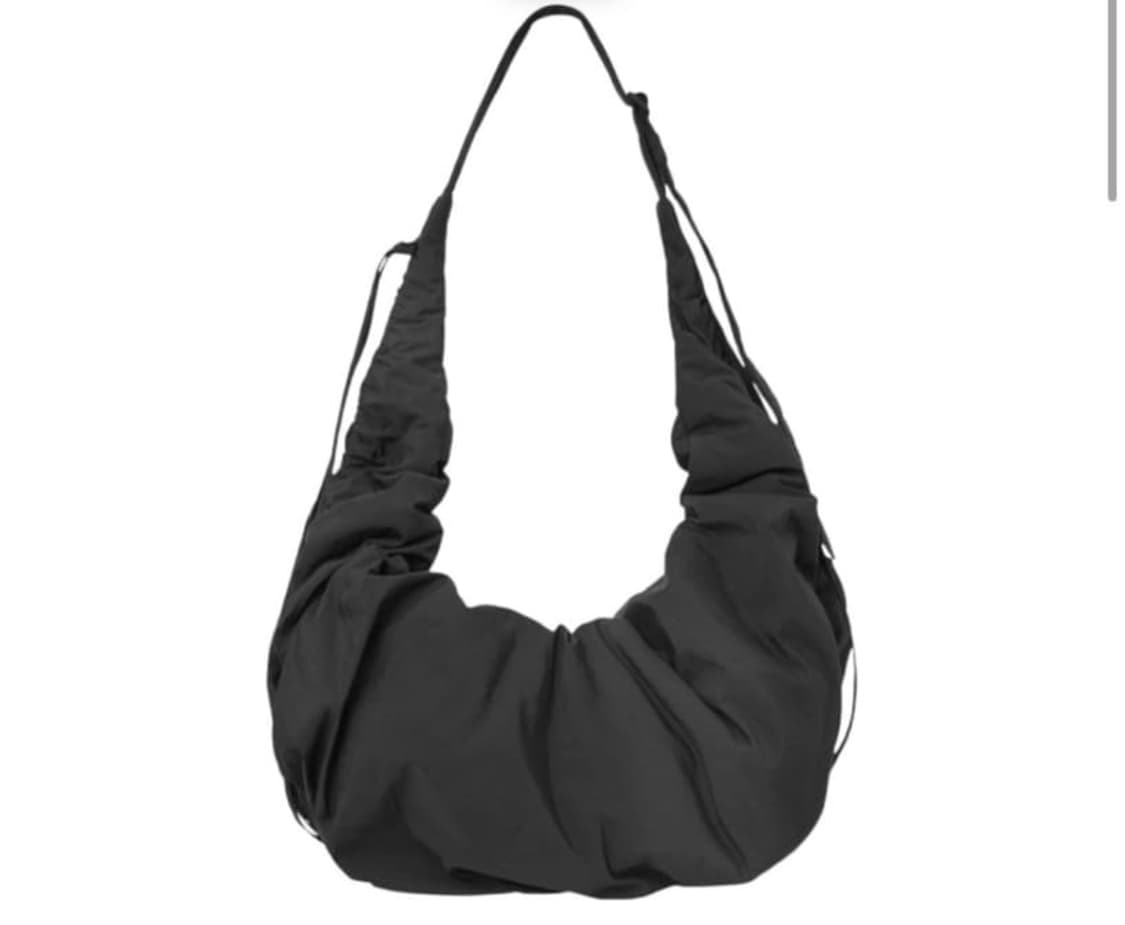 COS 캐노피 나일론 오버사이즈 크로스바디백 상품이미지2