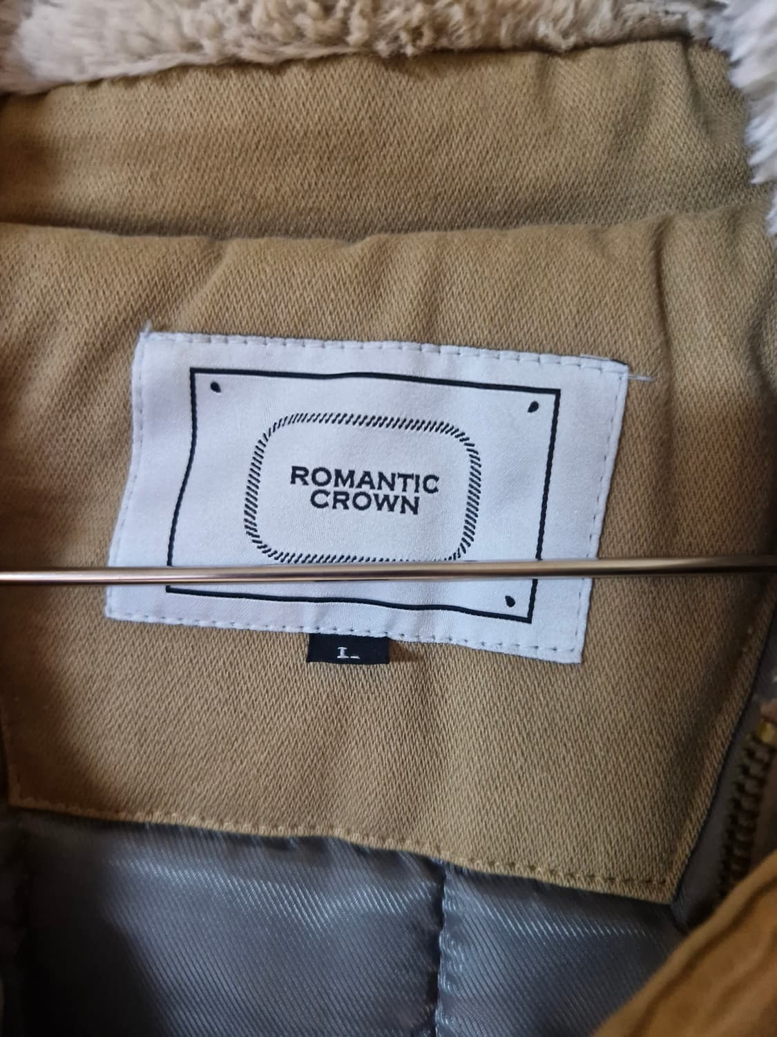 로맨틱크라운 넥카라 퍼 항공점퍼 베이지 L 상품이미지8