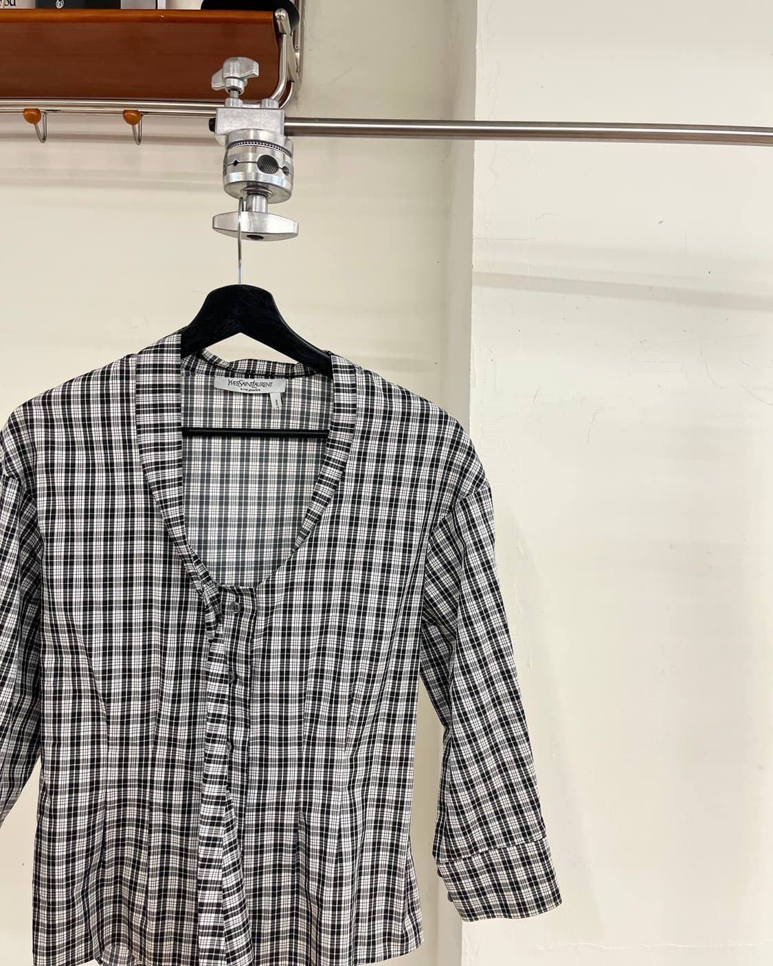 입생로랑 블랙 앤 화이트 체커드 셔츠 상품이미지4