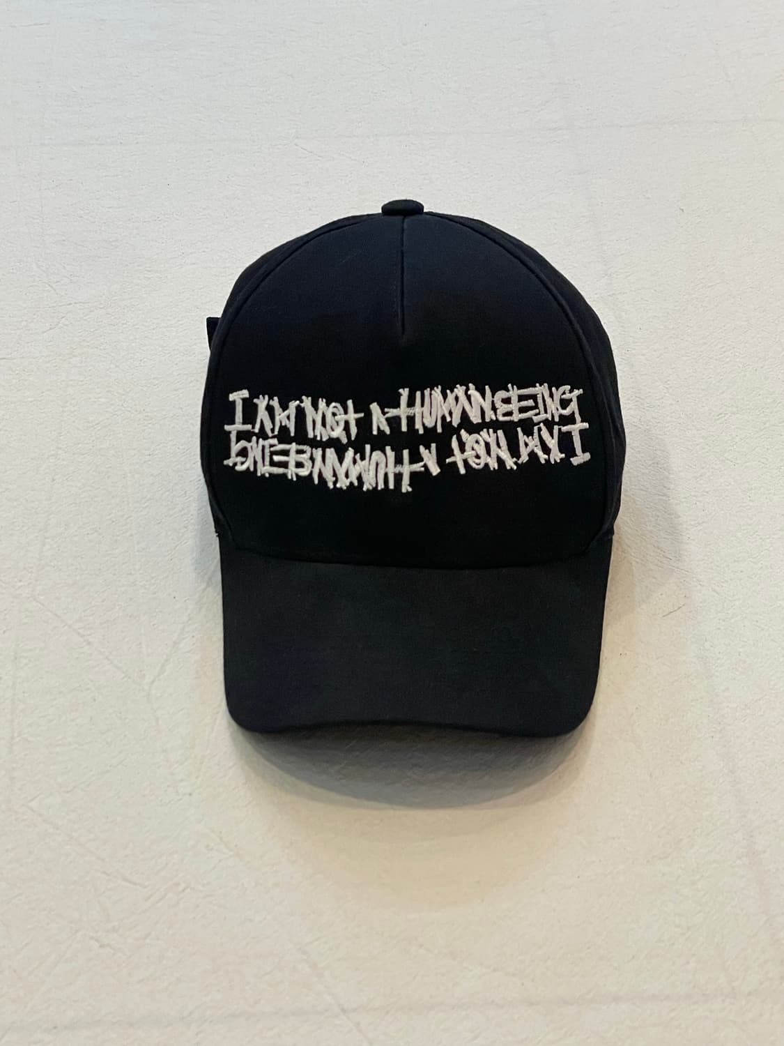 아임낫어휴먼비잉 볼캡모자 상품이미지1