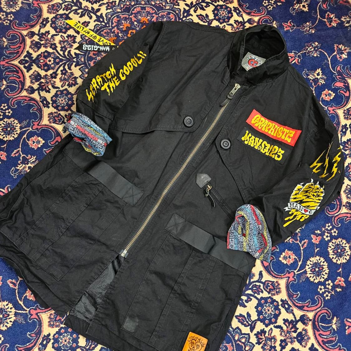 그라피스트만지 패치드 워싱 야상
Free size
 상품이미지2