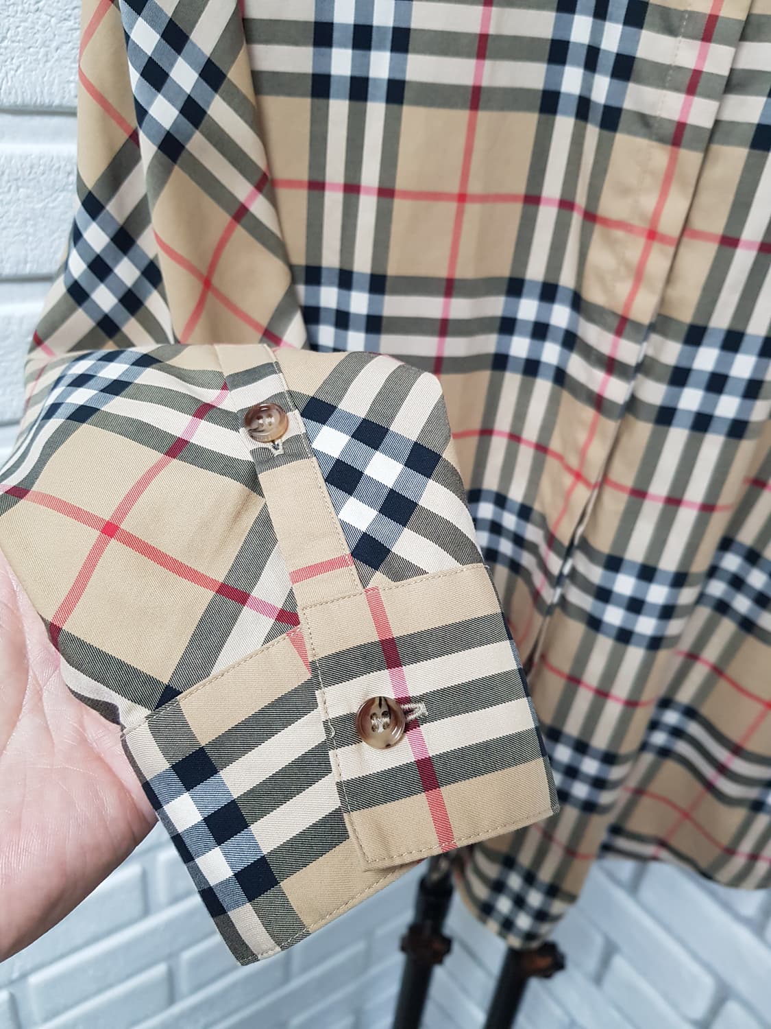 [us10/66/22년/정품] 버버리 노바체크 롤업 셔츠 상품이미지6