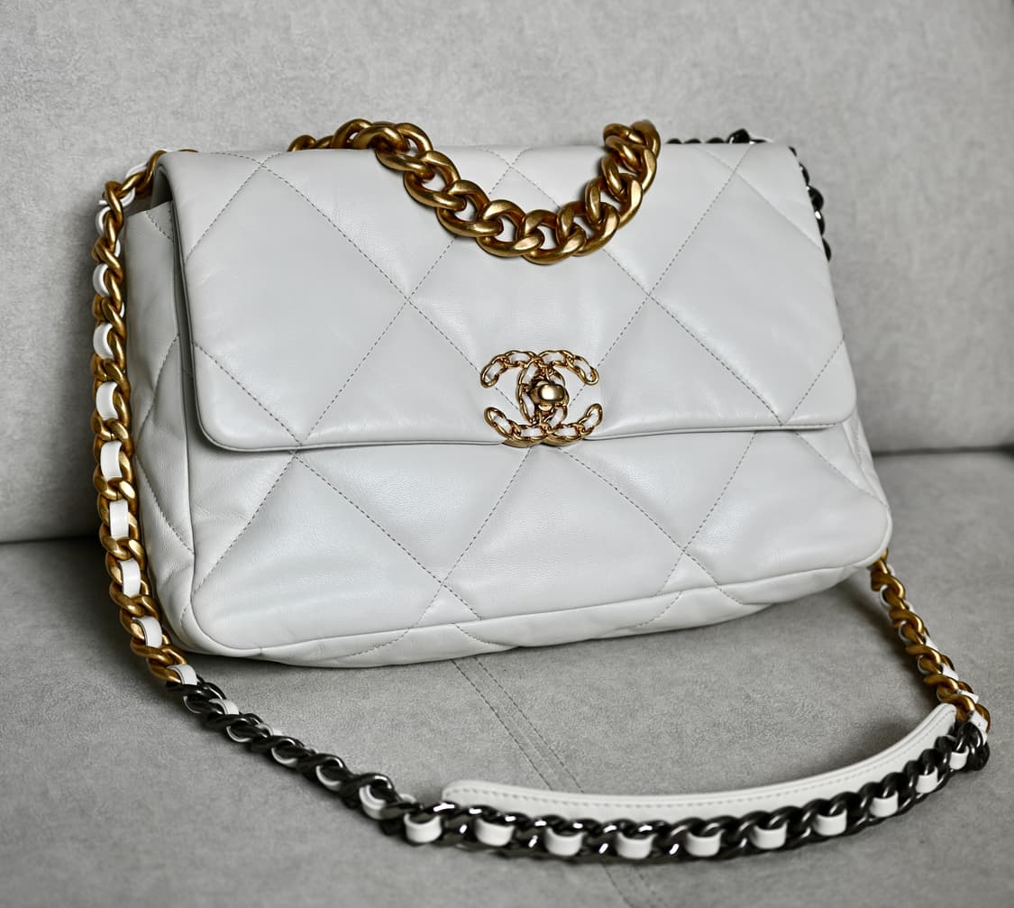 샤넬 19백 라지 램스킨  숄더백 상품이미지2