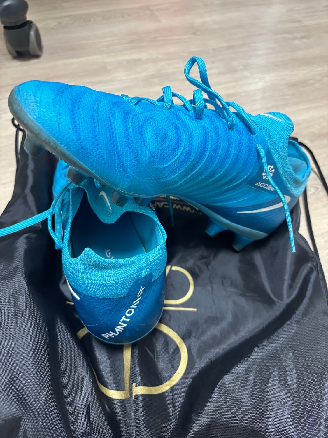 나이키 팬텀 프로 AG 상품이미지2