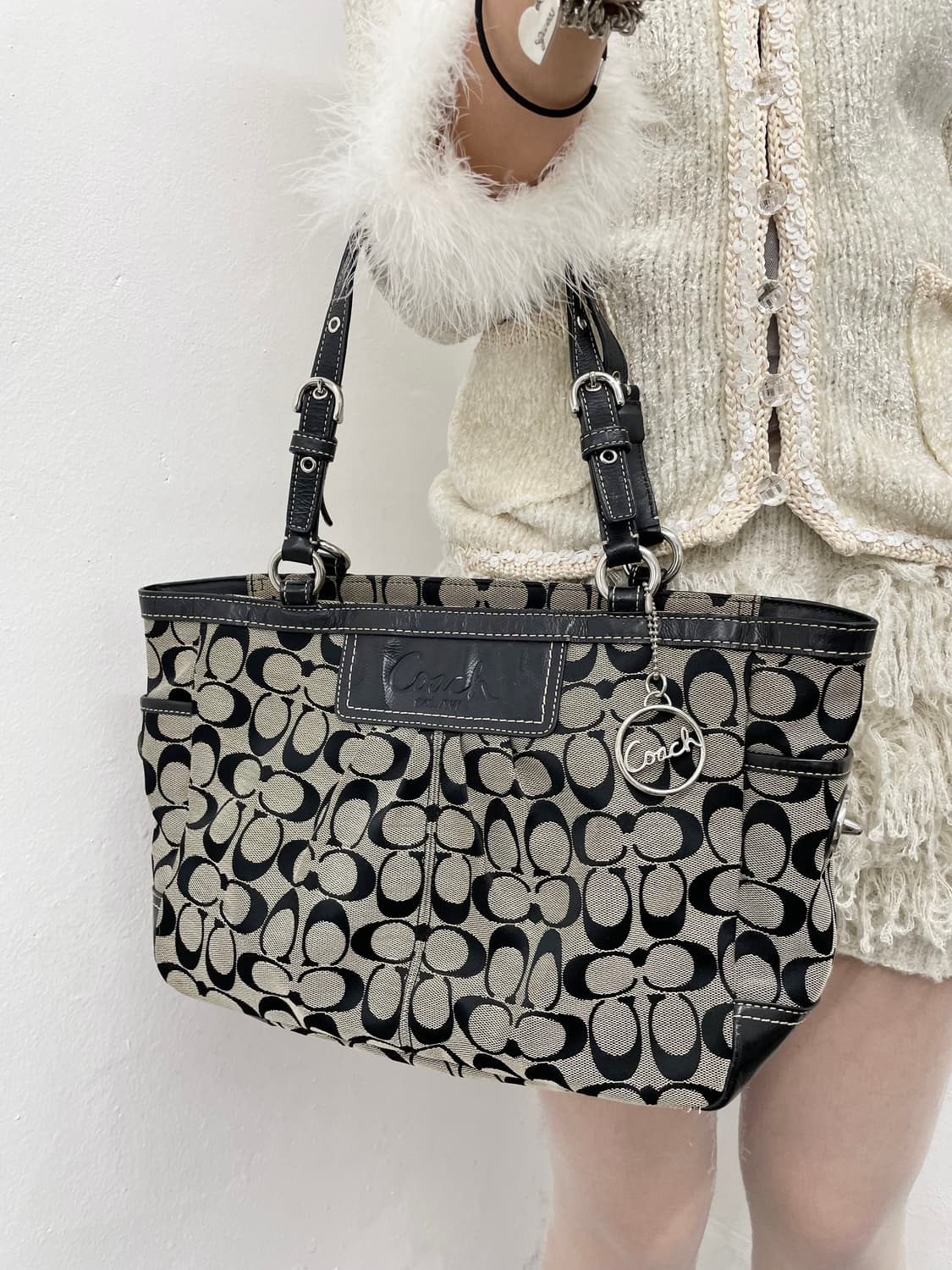 코치 자카드 시그니처 숄더백  상품이미지2