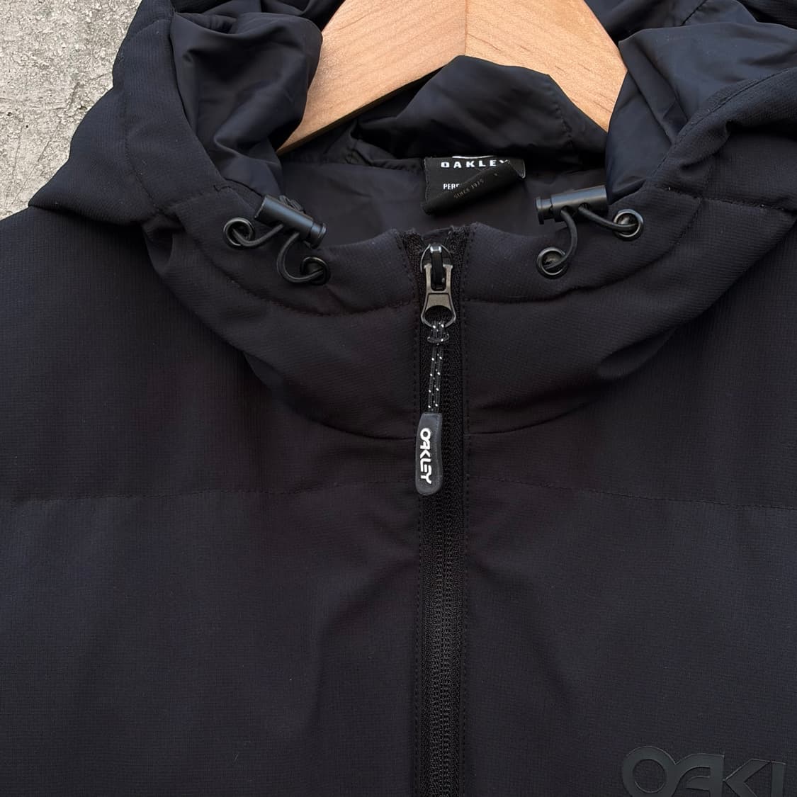 오클리 퍼포먼스 핏 라인 패딩 점퍼 L 0206 상품이미지4