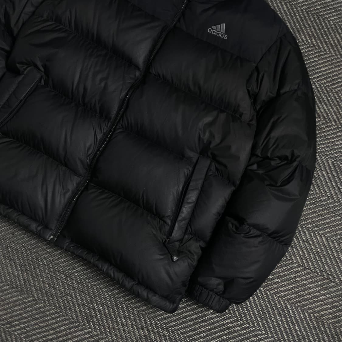 아디다스 자수로고 덕 다운 푸퍼 패딩 블랙o 4841 상품이미지3