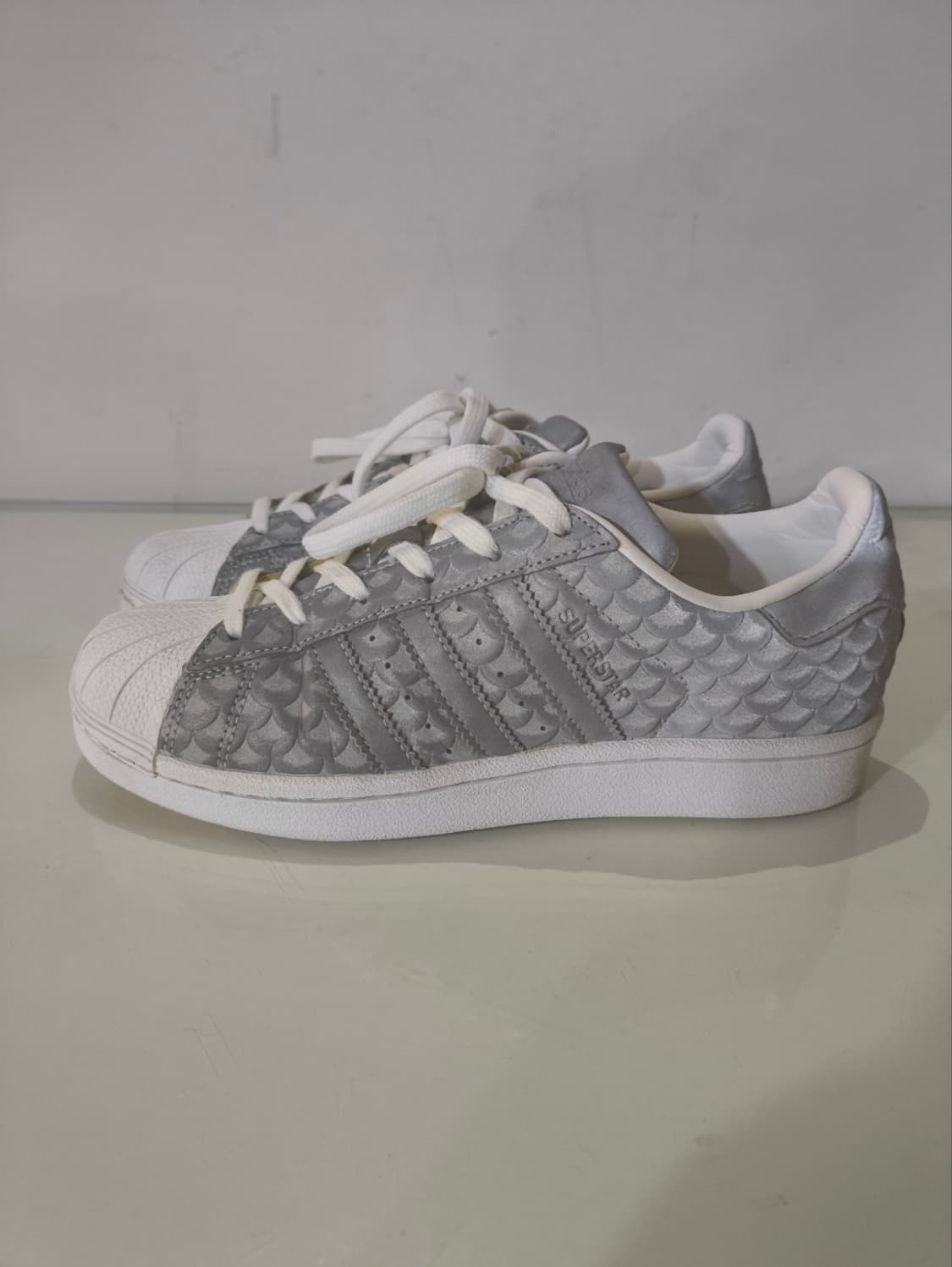 225mm 아디다스 슈퍼스타 메탈릭 리플렉시브 스니커즈 상품이미지1