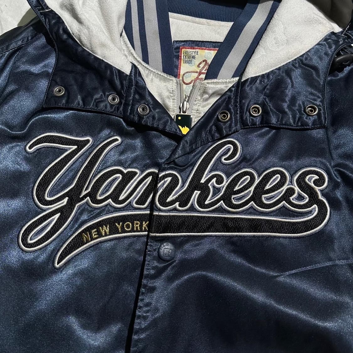 뉴욕 양키즈 후드 바시티 자켓 상품이미지3
