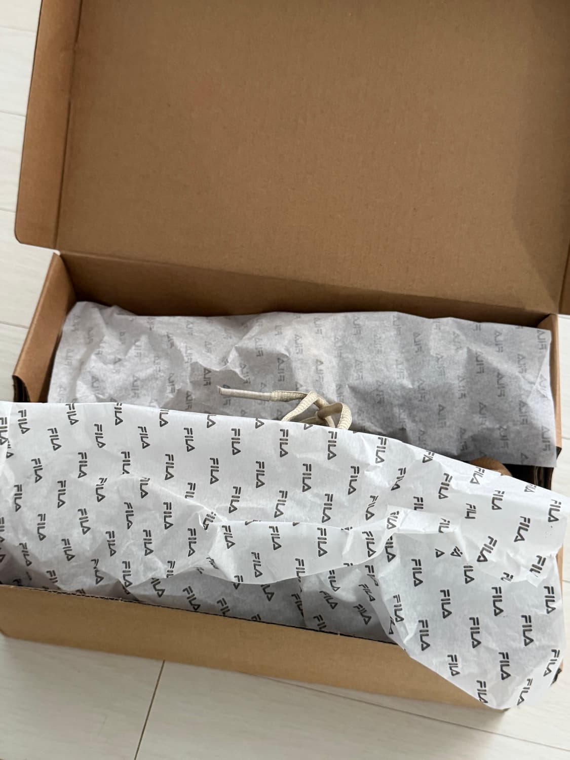 휠라 에샤페v2 브라운 스니커즈 240 상품이미지3