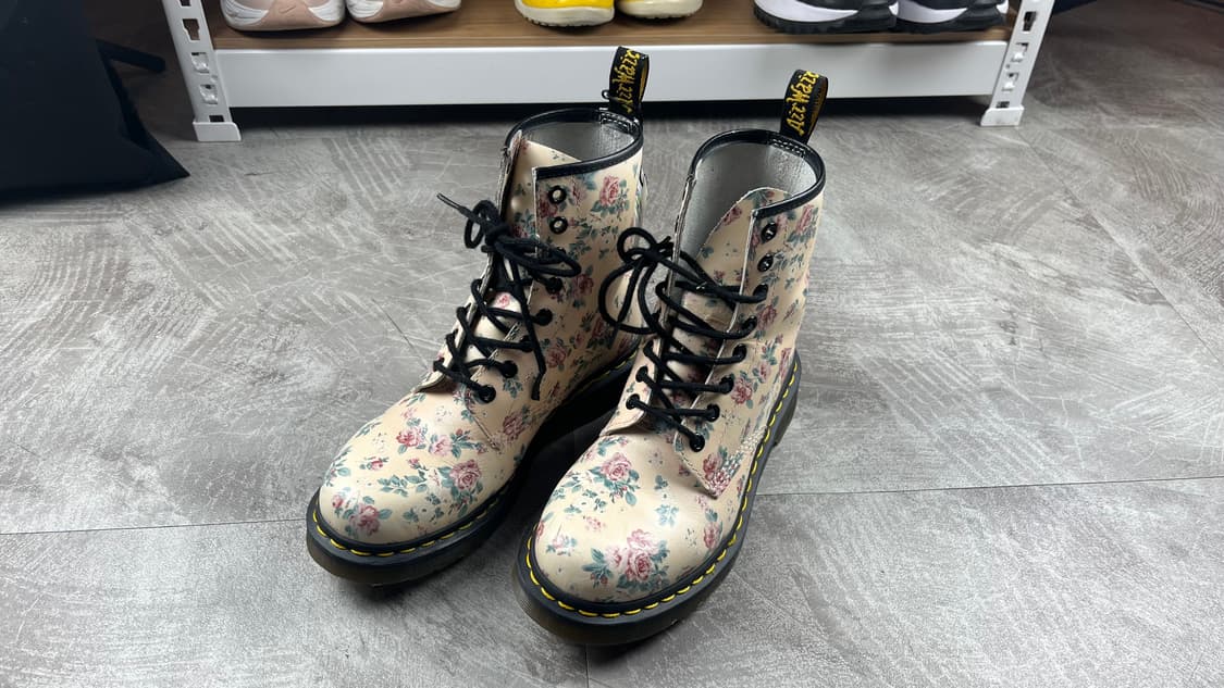 닥터마틴 플로럴 245 상품이미지1