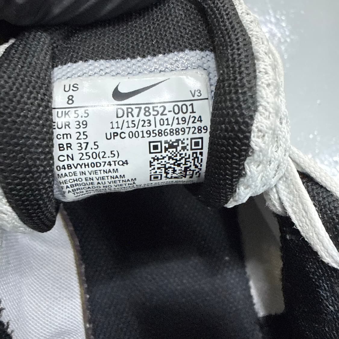 250 나이키 여성 줌에어 메탈릭 실버 0127T2 상품이미지6