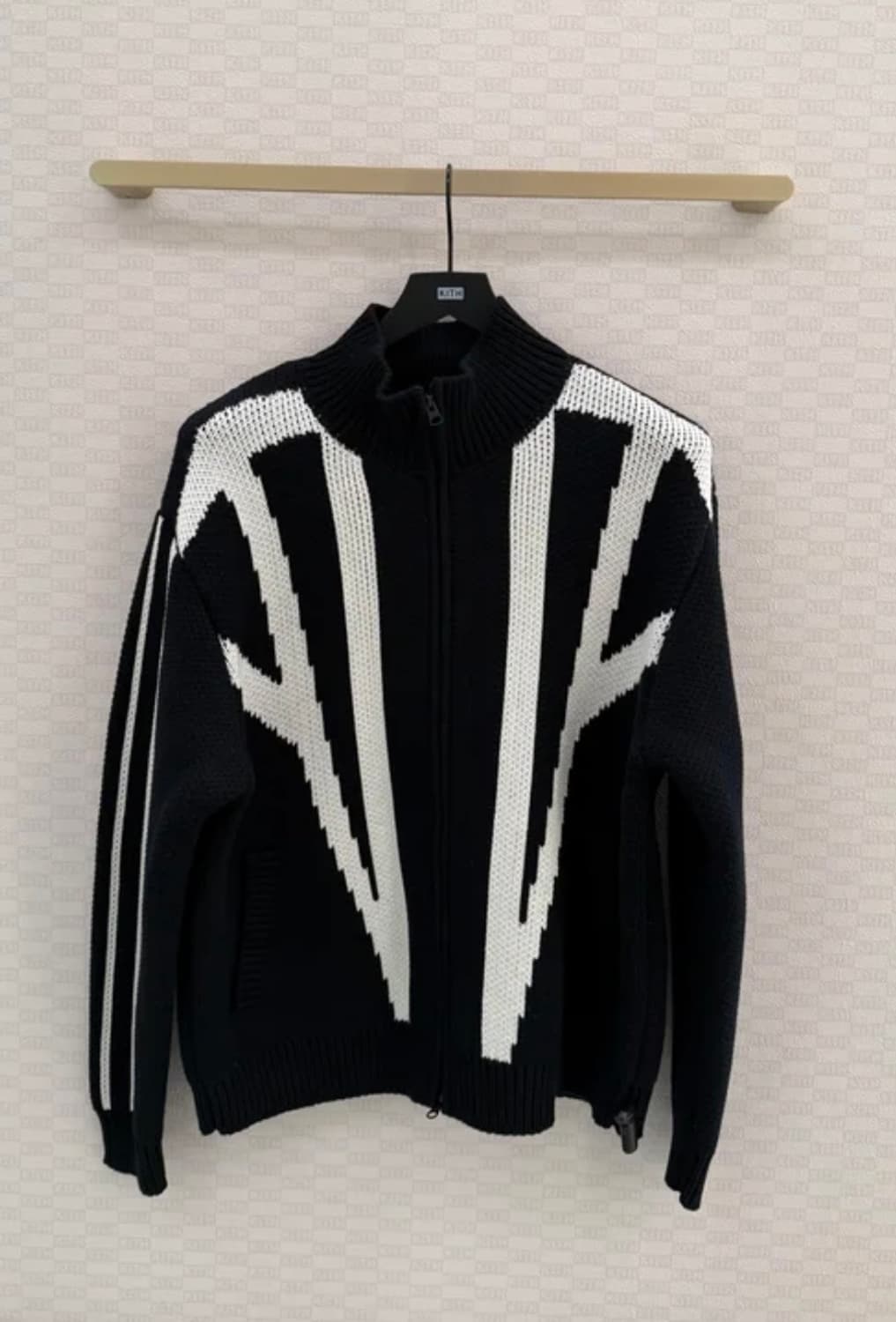 Kith & Cigaratte racing 콜라보 헤비니트 집업 상품이미지1