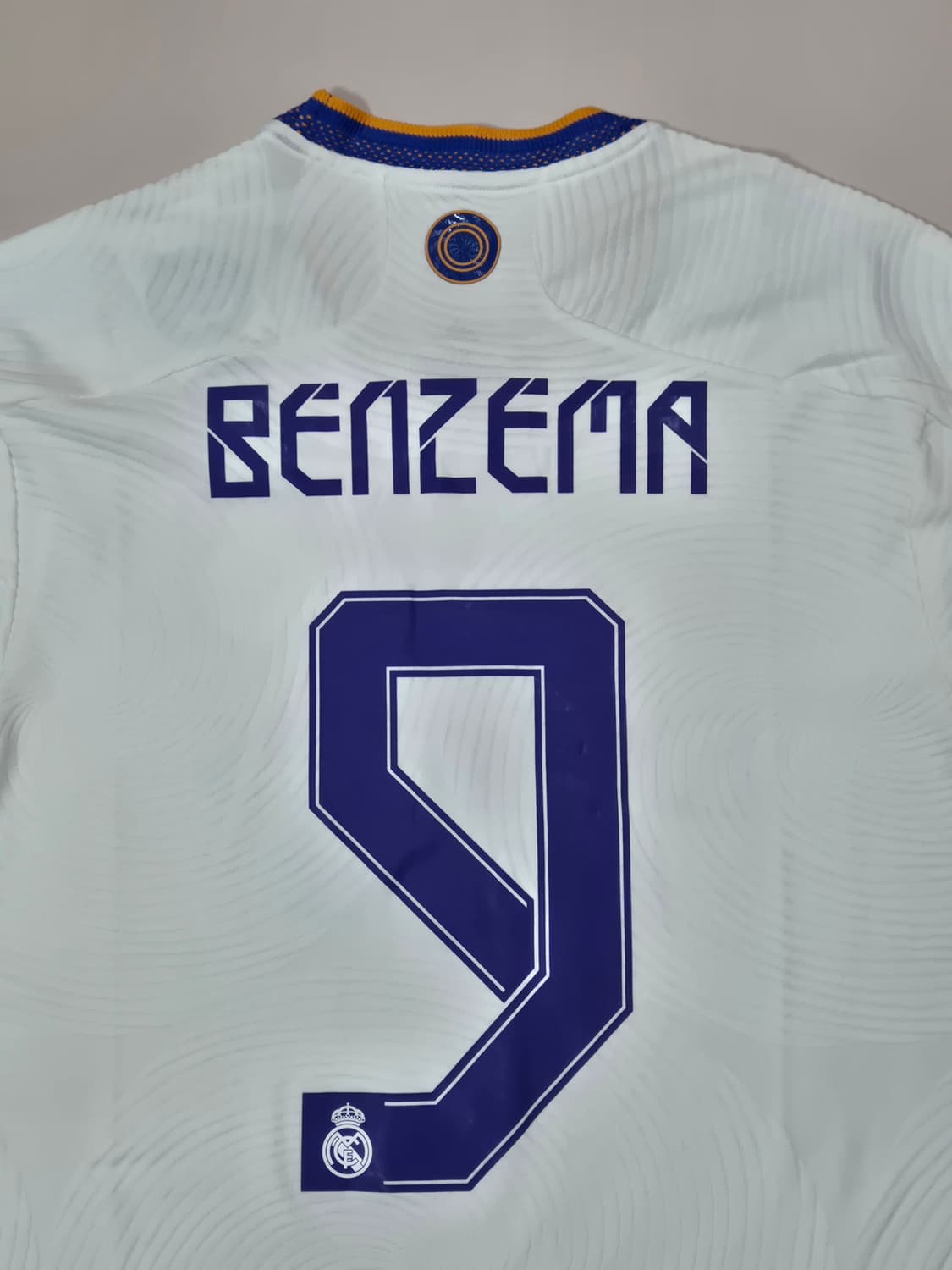 21-22 레알마드리드 챔스결승버전 벤제마 유니폼 XL사이즈 상품이미지5