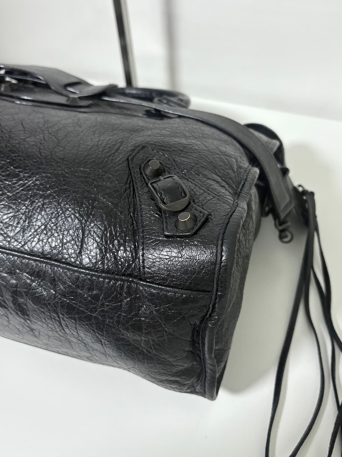 발렌시아가 시티 모터백 블랙 상품이미지7